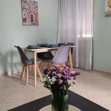 Bevis Apartment *