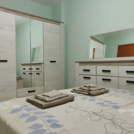 Bevis Apartment *