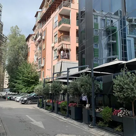 Bevis Tirana