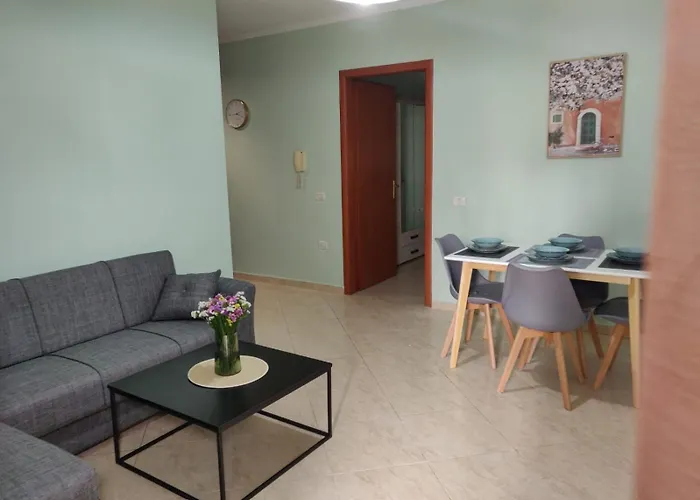 Bevis Apartment *